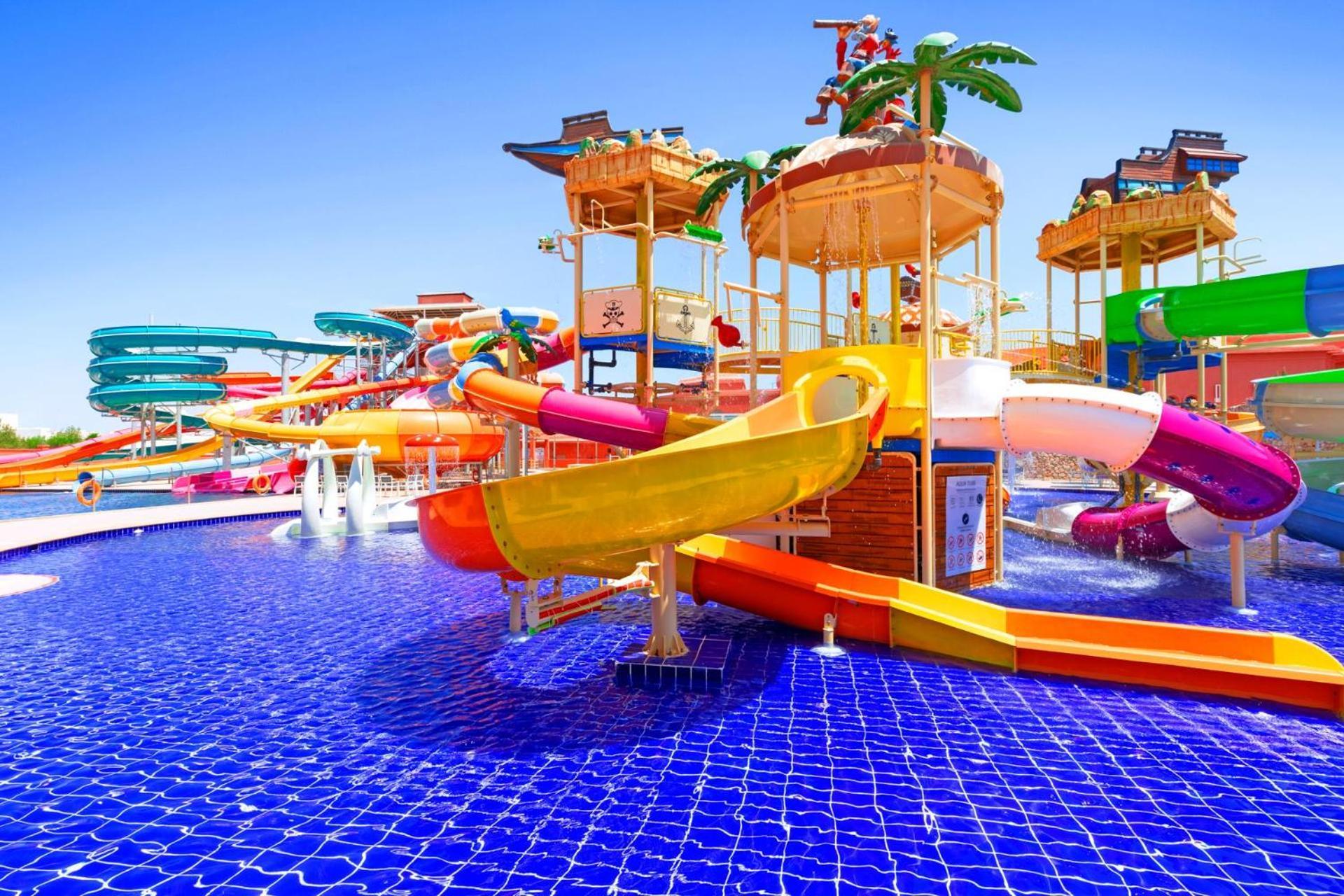 Pickalbatros Laguna Vista Aqua Park シャルム・エル・シェイク エクステリア 写真 The park's slides